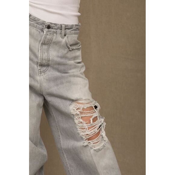 Don The Fuller Elegance in Denim: Chic Grey Cotton Women's Jeans - Picture 3 of 3